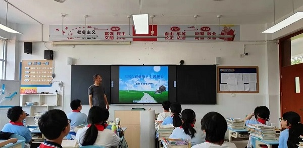 彭州市升平中学“5.25 我爱我，青春心同行”活动