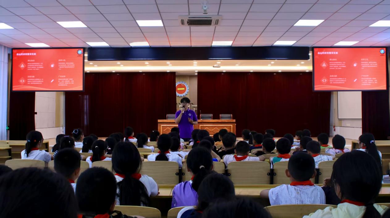 寻红色足迹——星愿树项目组联合扬州大学广陵学院开展社会实践活动