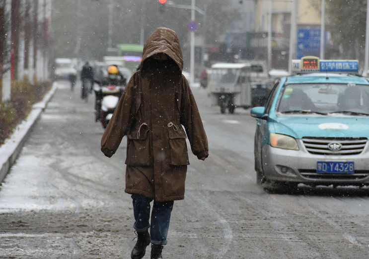 内蒙古多地迎来初冬降雪