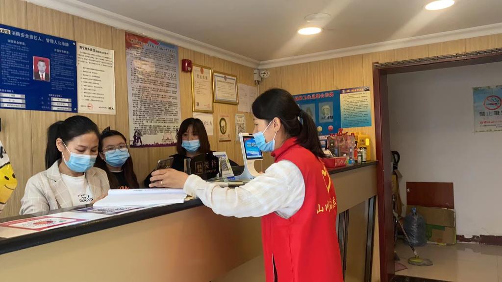 “隔离病毒，但隔绝不了爱”——一名新冠肺炎次密接者的自述