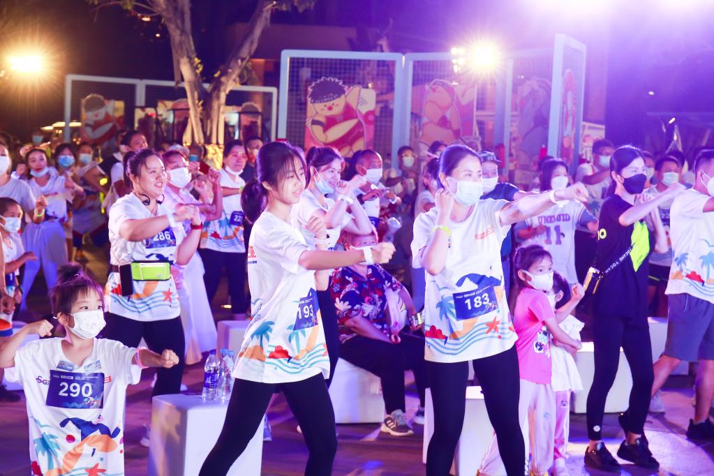海南三亚：旅游项目人气攀升 消费市场持续回暖