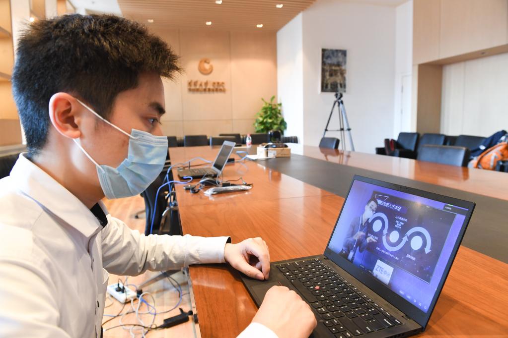 中国这十年·中国故事丨湖北：创新驱动 促科技强省