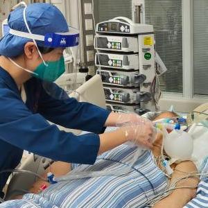 新华全媒+|湖南畅通渠道加大投入全力保障新冠病毒感染危重症患者救治