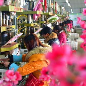 打造“网上丝路” 打通境内外消费市场——内陆大省河南开放动力强劲
