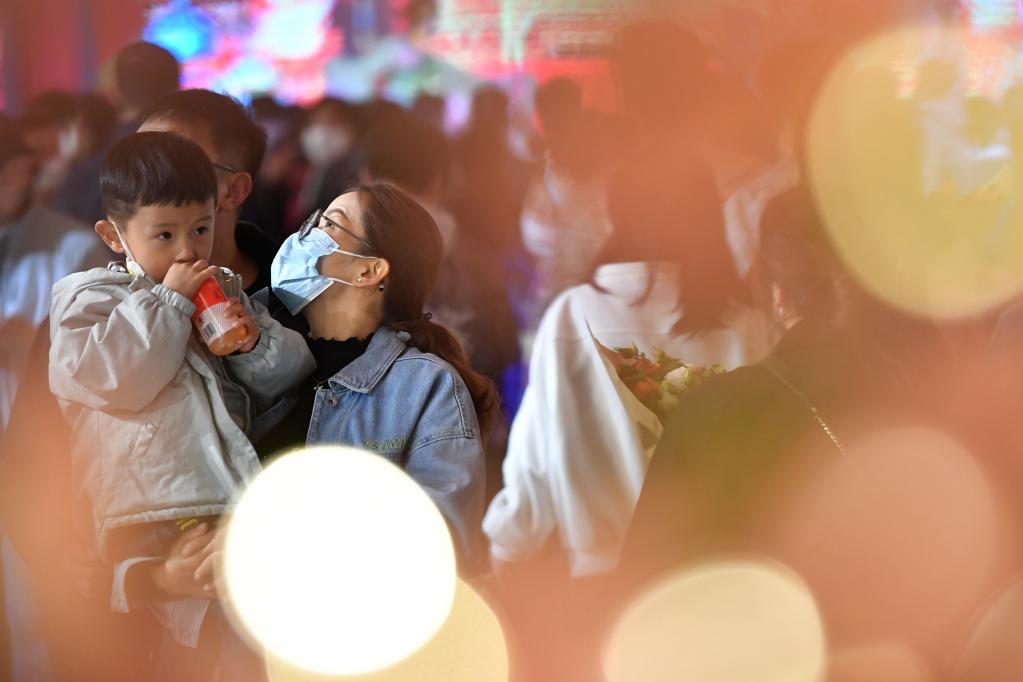 人气渐旺 消费提升——兰州“夜经济”复苏见闻