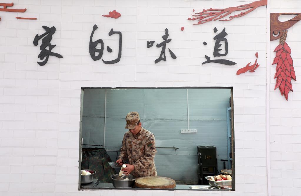 4676米，青春燃烧在高山之巅