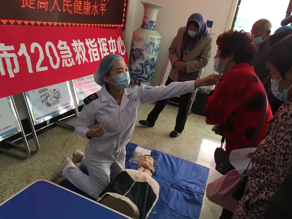 奋斗者·正青春丨冯嘉巍：“在别人最需要的时候，我能帮上忙”