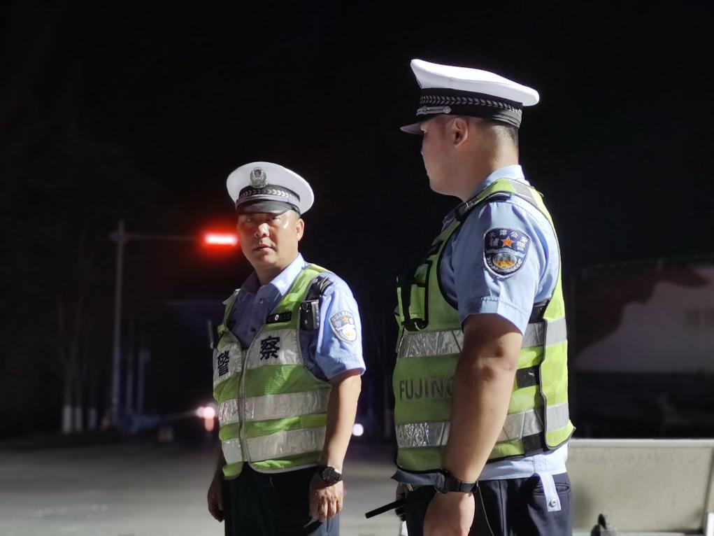 新华全媒+|天津：午夜循光访洪区