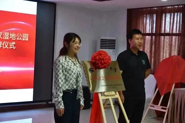 “健康驿站”实践团开展“青春助力乡村兴、‘一站’服务健康行”三下乡实践活动