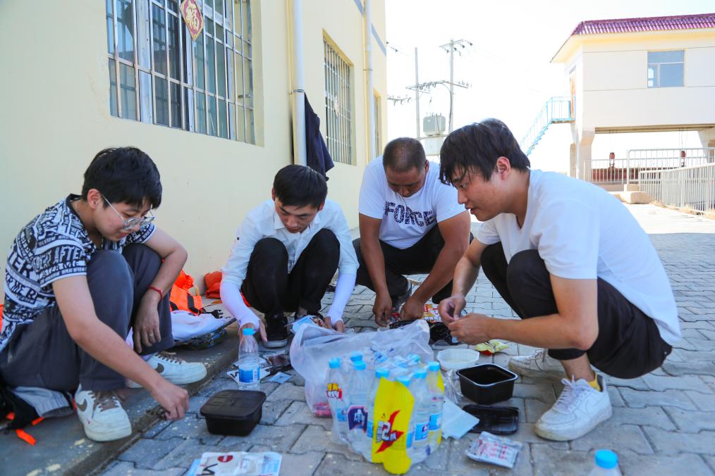 新时代中国调研行·黄河篇丨守望乌梁素海的大学生们