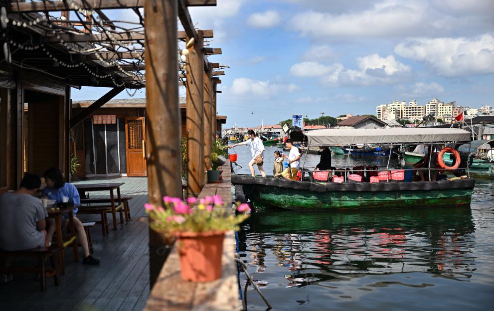 海南“黄金周”旅游市场观察