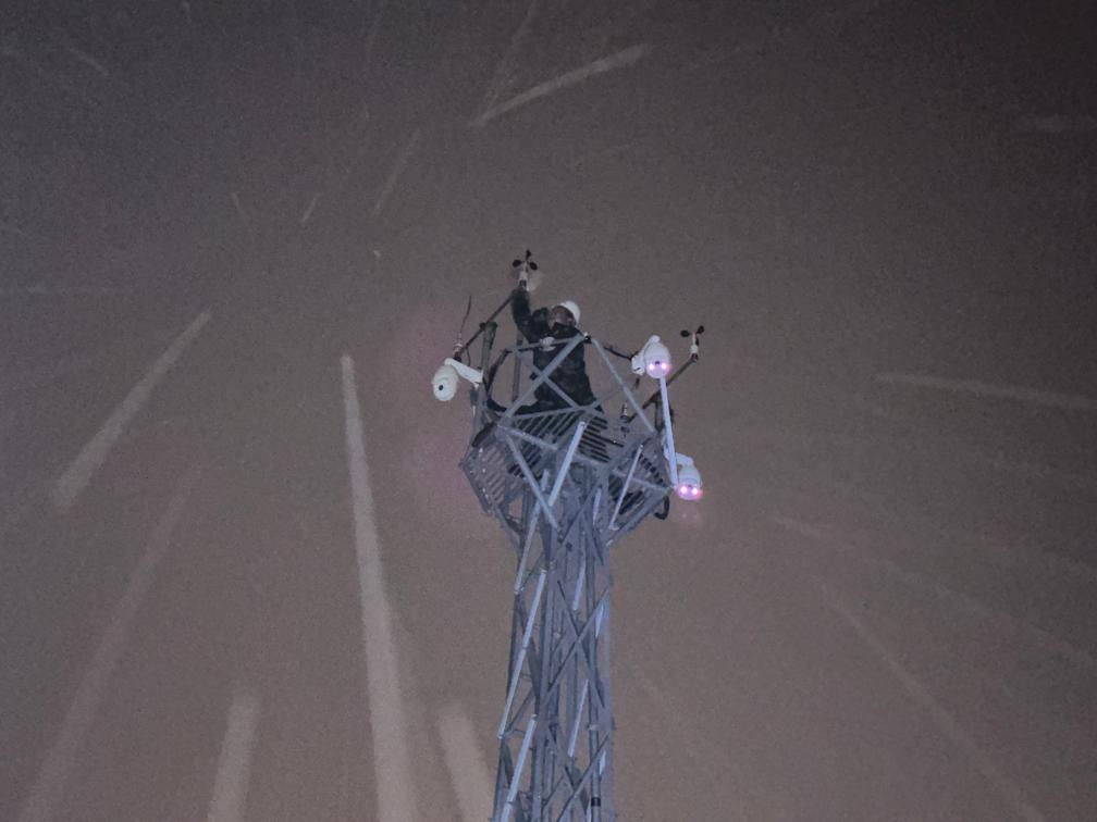接连预警 暴雪侵袭内蒙古东北部地区