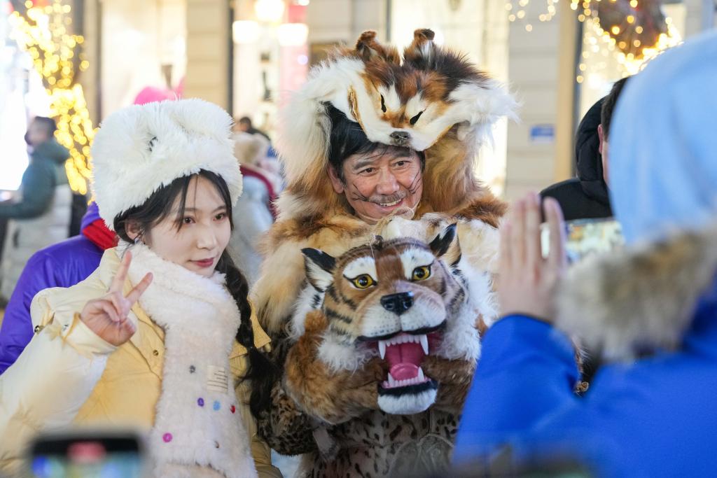 冰雪节开启 火出圈的“尔滨”再掀热潮