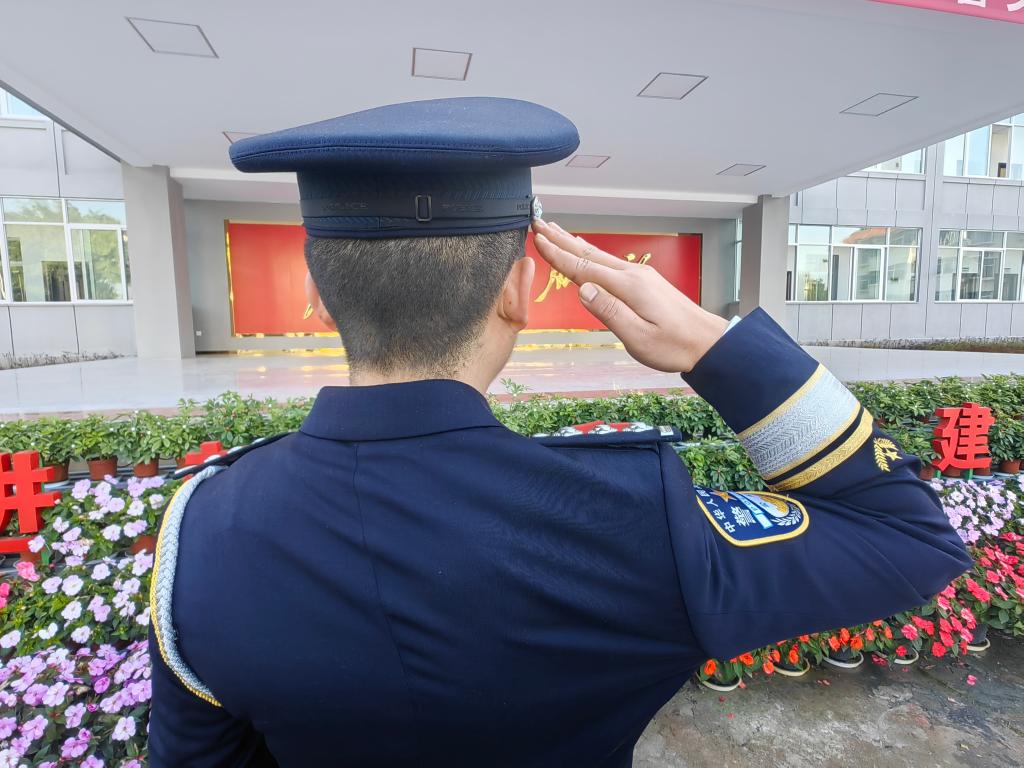 惊心动魄！追击、跳河、开枪……缉毒警抓毒贩画面对外公布