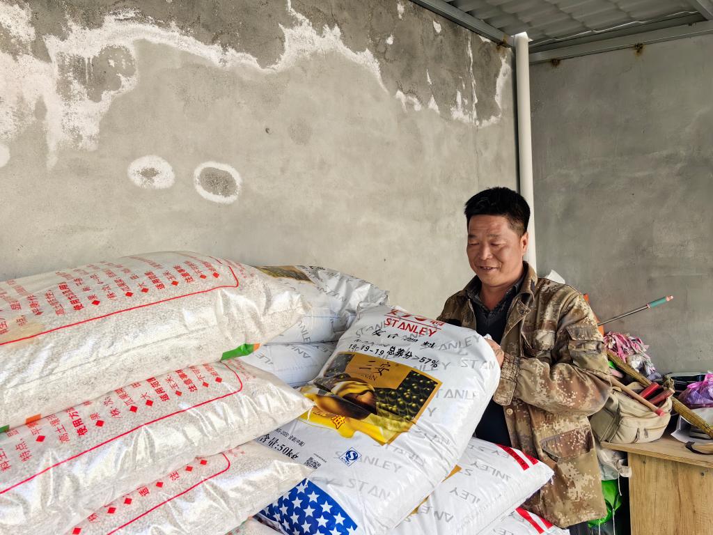 新华全媒+｜记者手记：秦岭脚下，感受田间的底气