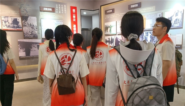 行走的思政课||薪火相传，共筑赶考新篇 ——青岛理工大学人文与外国语学院“薪火精神”宣讲团行动纪实