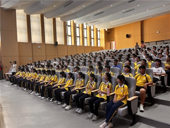 垃圾分类进校园 争当环保小卫士 惠州市第五中学附属学校垃圾分类宣传活动