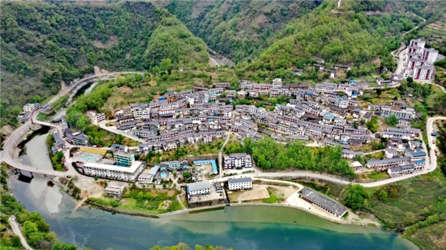 陇南市武都区首届“双宝杯”自行车邀请赛圆满落幕
