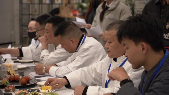 贵州经贸职业技术学院“爱国月”系列活动 彰显职业教育新风采