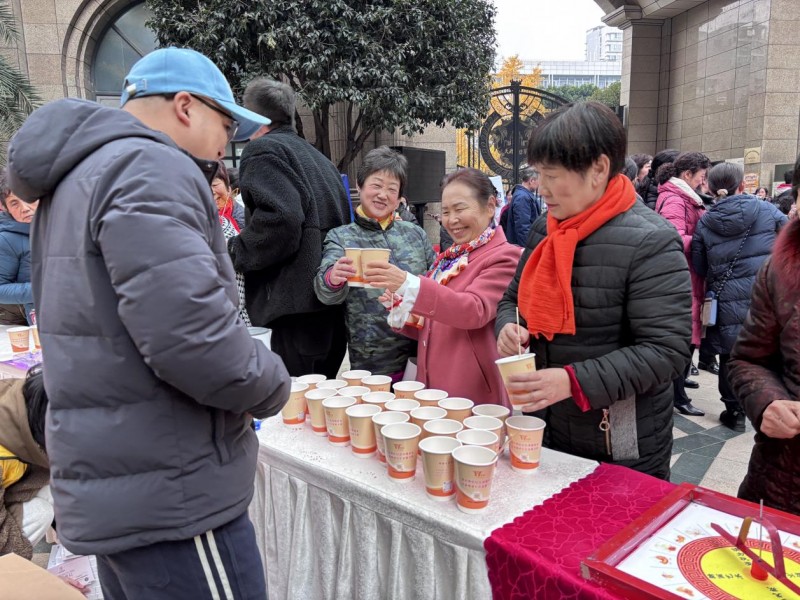 成都高新区石羊街道锦城社区举行舞动锦城·艺术汇演