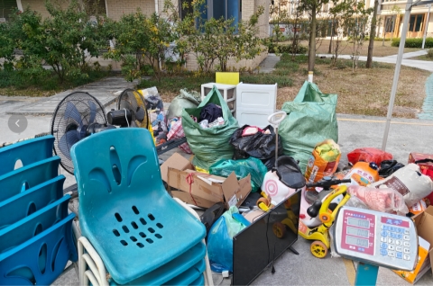 新造镇开展以“参与垃圾分类,共同呵护绿色家园”为主题的宣传活动