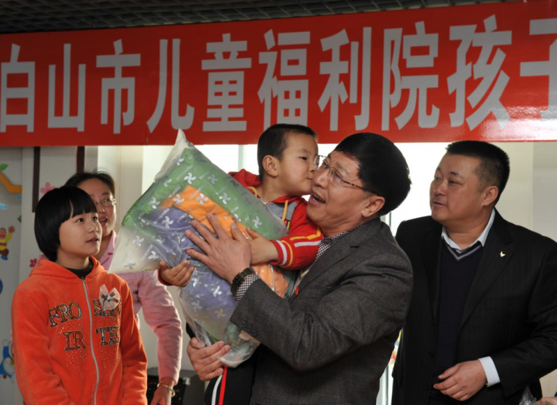 贵州茅台《茅台故事》走进经销商宁凤莲：以热忱为笔，书写奋进华章