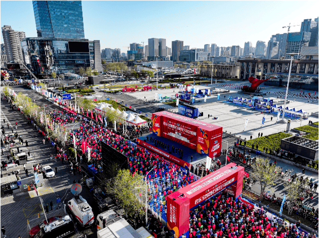 森林跑团逐马越巅峰训练营征战2025石家庄马拉松 用脚步书写热爱