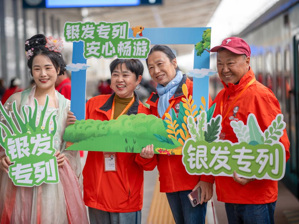 消费提质扩容 内需市场澎湃新潮涌动