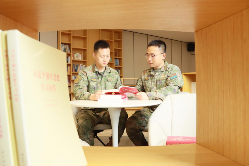 世界读书日丨书香砺剑，悦读强军