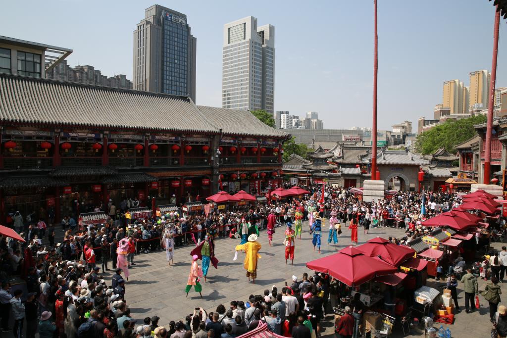 天津：古街新韵热潮涌动