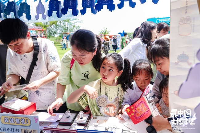 5.17-5.18，等风来，不如追凤去！  “最中国·文博市集”中国凤专场在新吴区成功举办